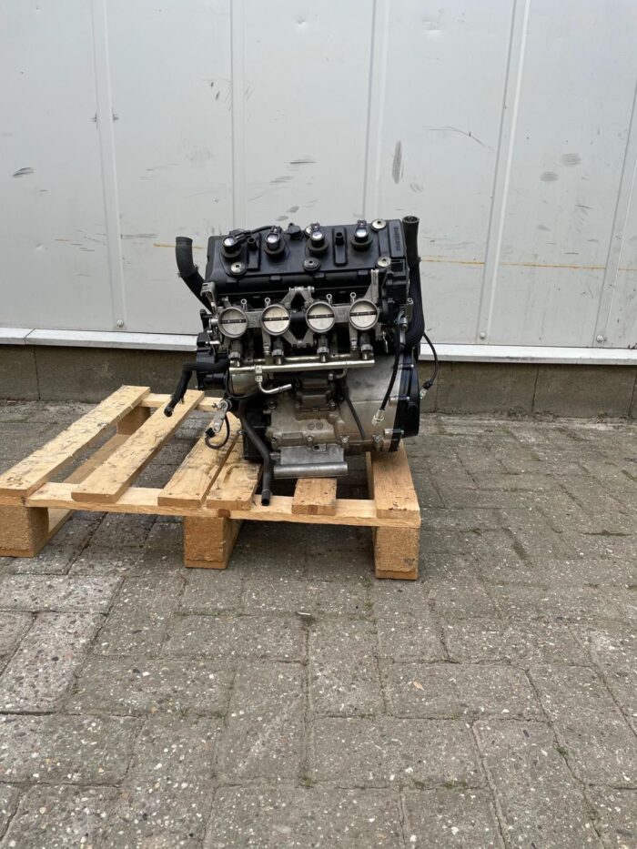 Suzuki 600CC K7 – Image 2