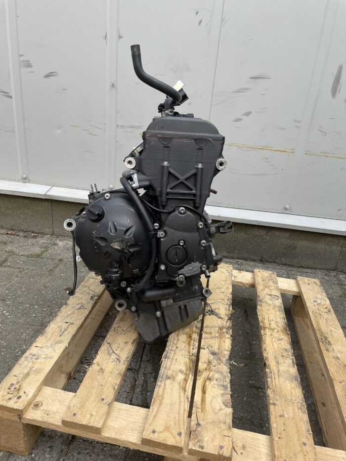 Yamaha R6 600CC