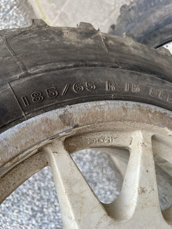 Egel 6 noppen met velg 4x100 185/65R15 203cm - Bild 3