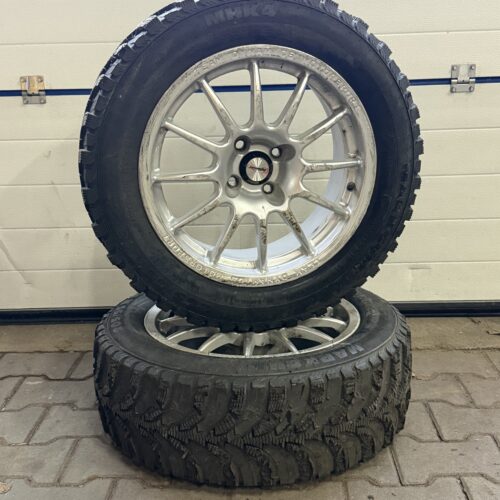 Opgesneden Band Grof Met Velg 205/55R16 203cm