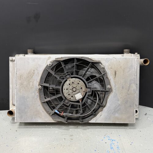 Gebruikte Radiateur Met Koelkap En Vin