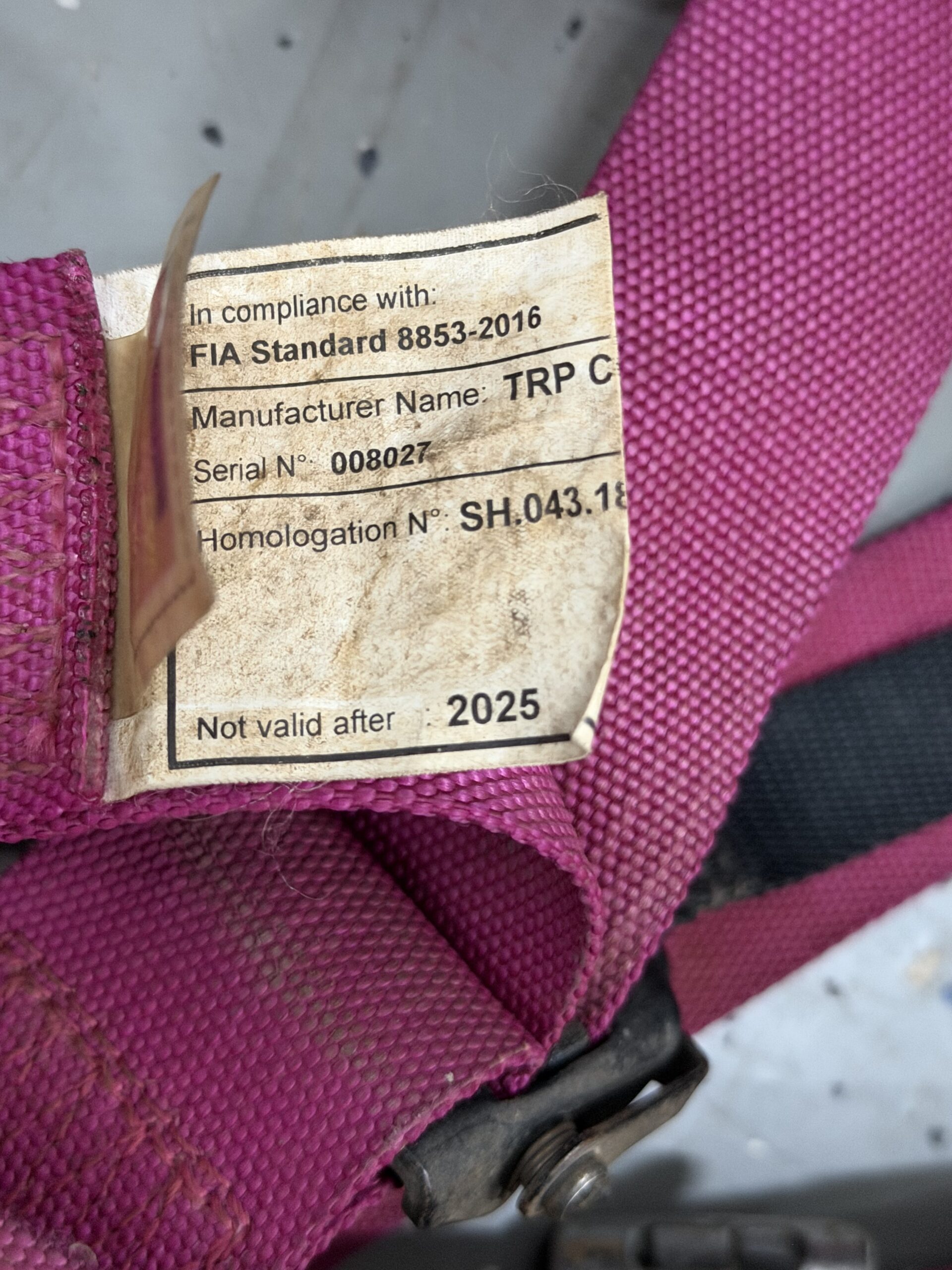 Hans Systeem Gordel Beltenick Roze (2+2) (FIA 2025) – Image 3