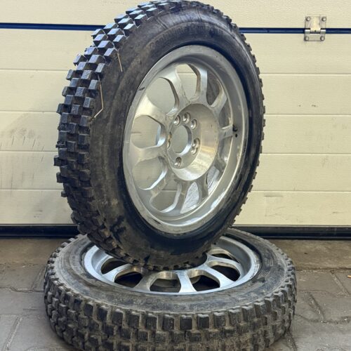 4 Rij CR3 Stuurband Met Velg 135/70R15 186cm